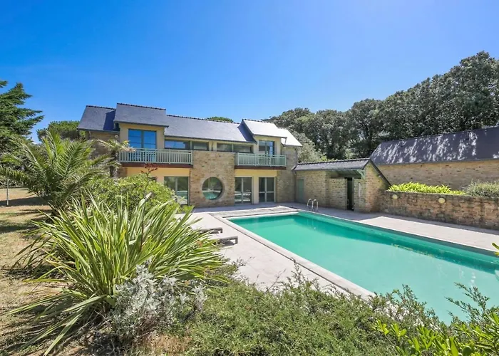 Villa En Bord De Mer 8 Personnes, A Cote Du Chateau Des Tourelles, Piscine D\'Eau De Mer